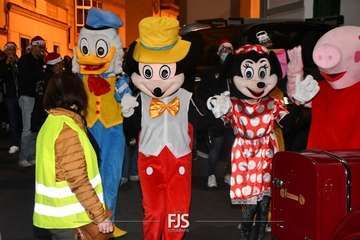 Papá Noel visita de sorpresa Lomo Magullo (Telde)/Francisco Javier Santana.